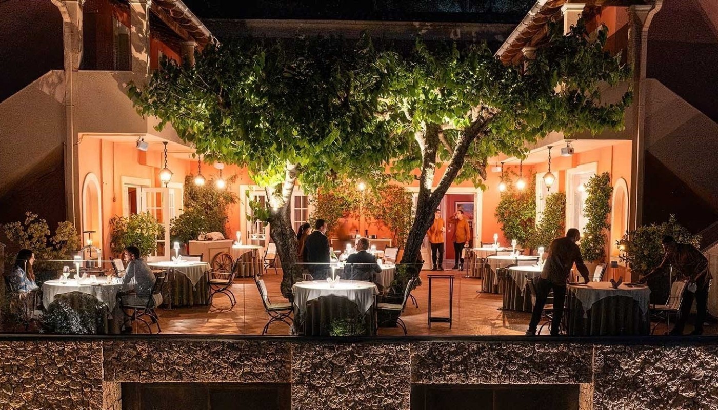 ETRUSCO: DINNER AT THE BEST RESTAURANT IN GREECE | Restaurant Reviews