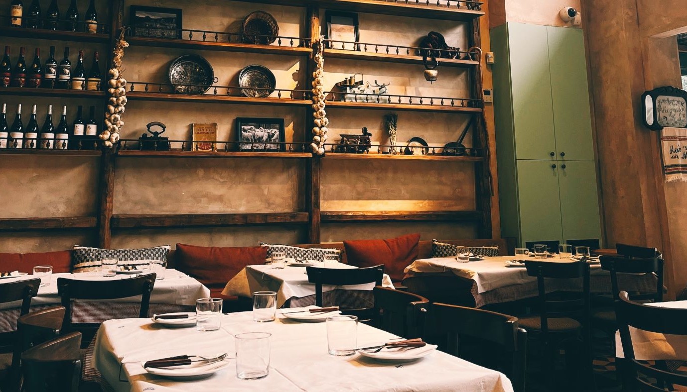 TAVERNA AORITIS: A CHANGE OF COURSE | Articles & Know-how