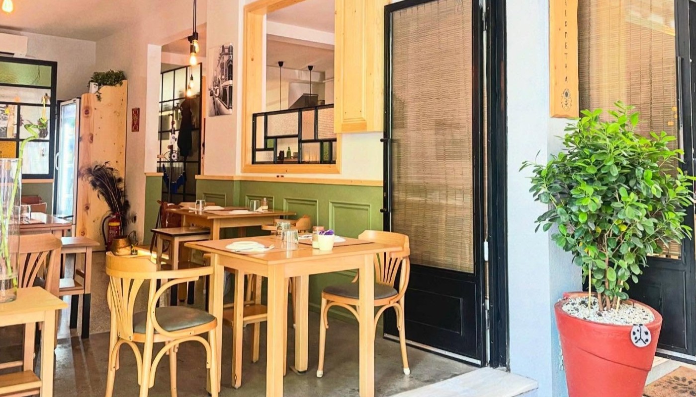 ILIOPETRA: GREAT EXPECTATIONS, LOW PERFORMANCE | Restaurant Reviews