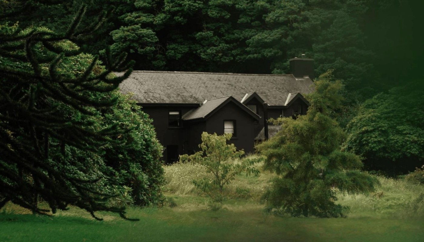 YNYSHIR: THE TWO-MICHELIN-STARRED WELSH RESTAURANT WITH A DJ AT THE PASS | Globe-Eater