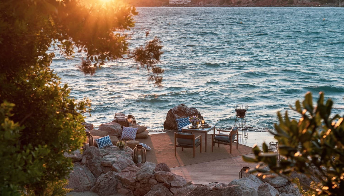ZOLOTAS BEACH: THIS SUMMER’S MOST DELIGHTFUL SURPRISE AT FOUR SEASONS ATHENS | Restaurant Reviews
